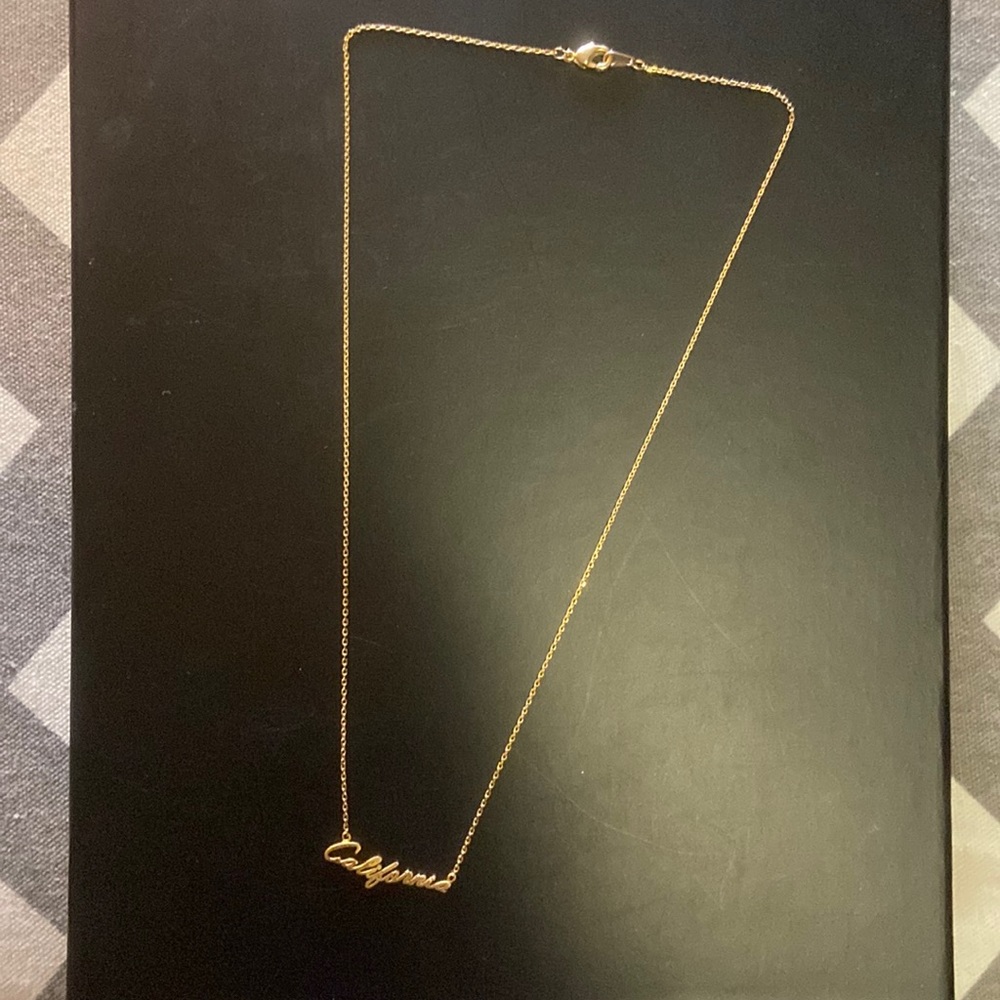 “California” script necklace - Picture 2 of 4